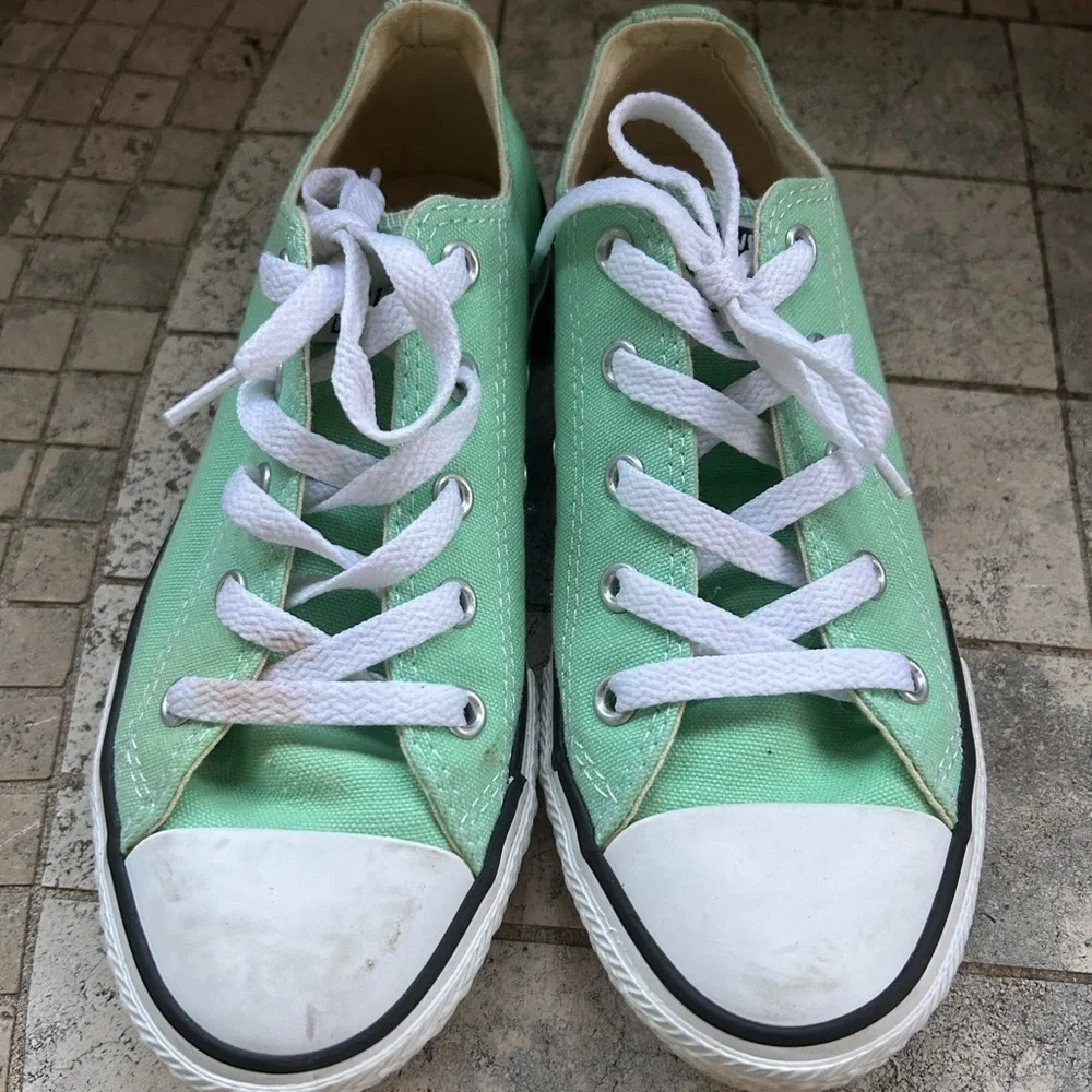 Converse All Star Kids Green Canvas Sneakers sz 2Y mint condition